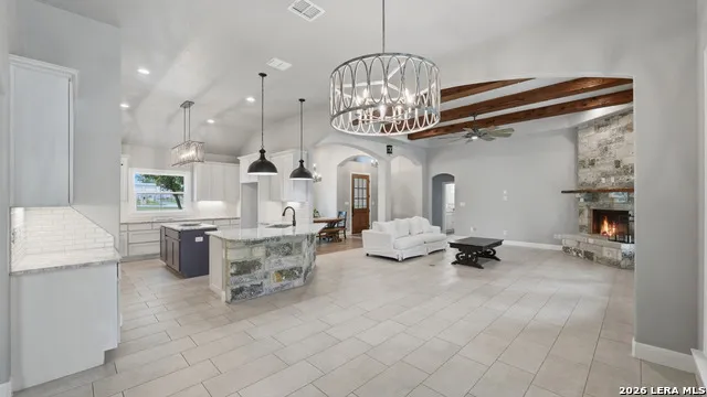 138 Wood Valley Adkins, TX 78101
