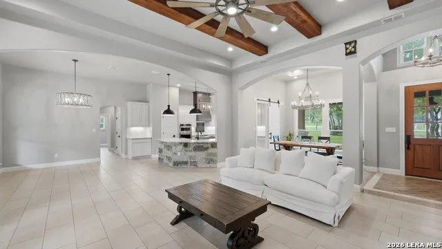 138 Wood Valley Adkins, TX 78101