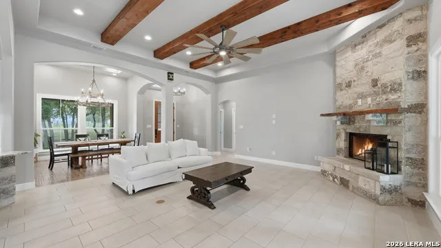 138 Wood Valley Adkins, TX 78101