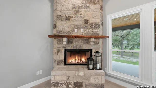 138 Wood Valley Adkins, TX 78101