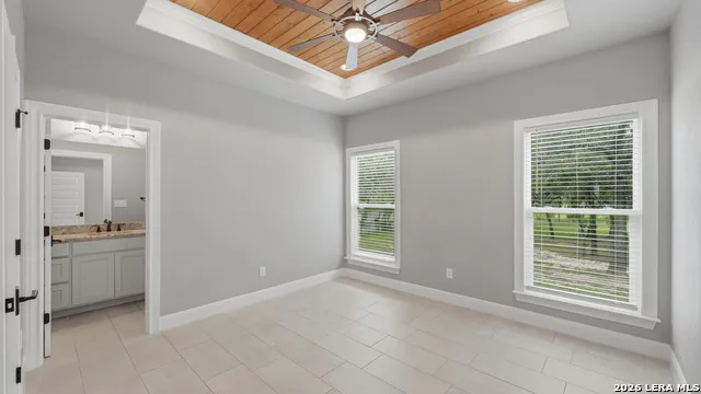 138 Wood Valley Adkins, TX 78101