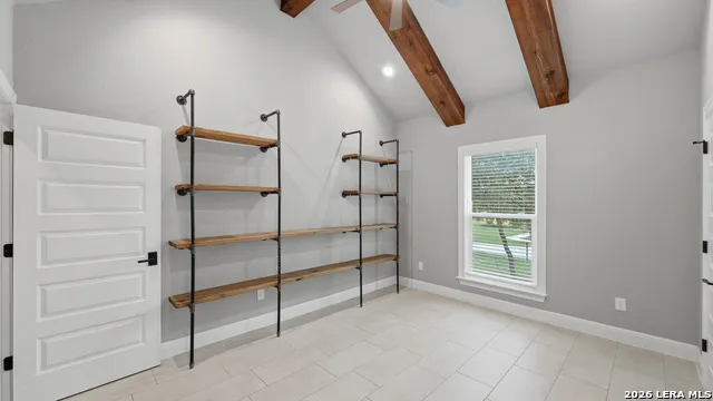 138 Wood Valley Adkins, TX 78101