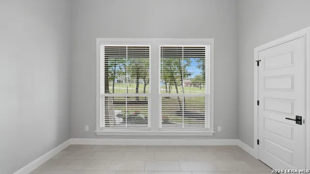 138 Wood Valley Adkins, TX 78101