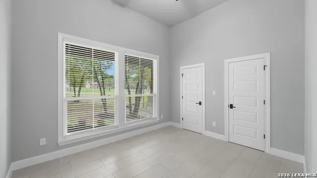 138 Wood Valley Adkins, TX 78101