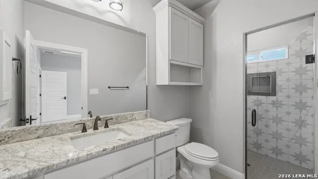 138 Wood Valley Adkins, TX 78101