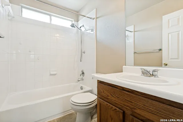 310 IBIS FALLS DR New Braunfels, TX 78130