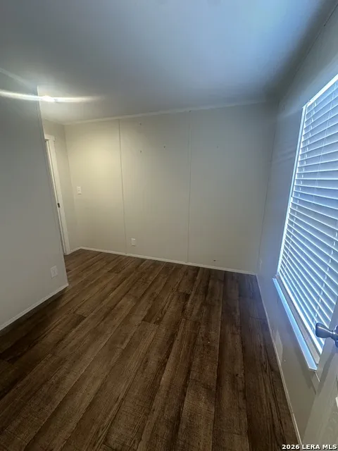 825 County Road 640 Hondo, TX 78861