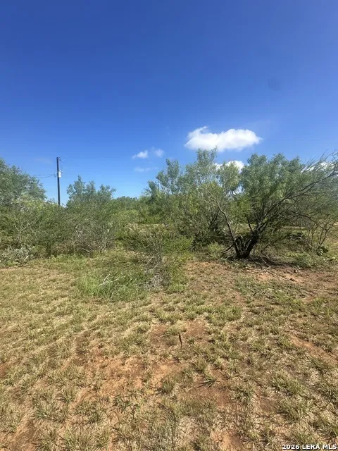 825 County Road 640 Hondo, TX 78861