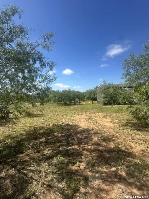 825 County Road 640 Hondo, TX 78861