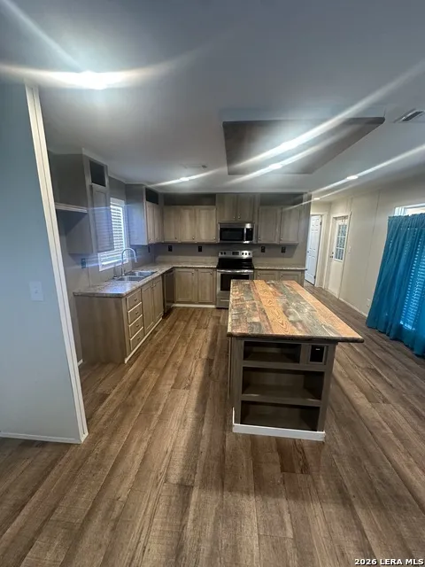 825 County Road 640 Hondo, TX 78861