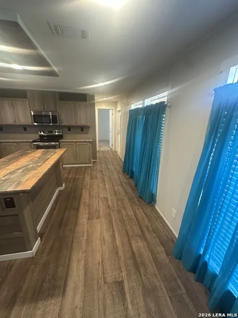 825 County Road 640 Hondo, TX 78861