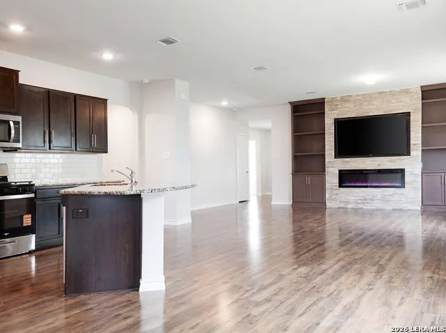208 Gravel Gray Cibolo, TX 78108