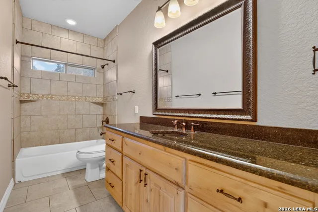 144 Abrego Lake Floresville, TX 78114