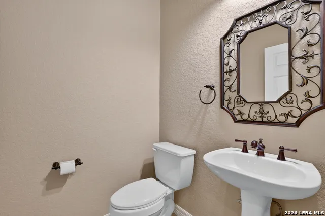 144 Abrego Lake Floresville, TX 78114