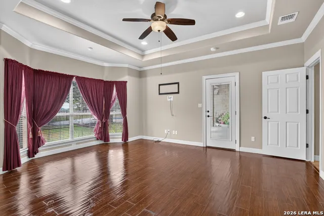 144 Abrego Lake Floresville, TX 78114