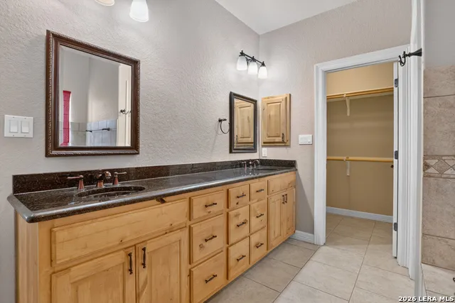 144 Abrego Lake Floresville, TX 78114