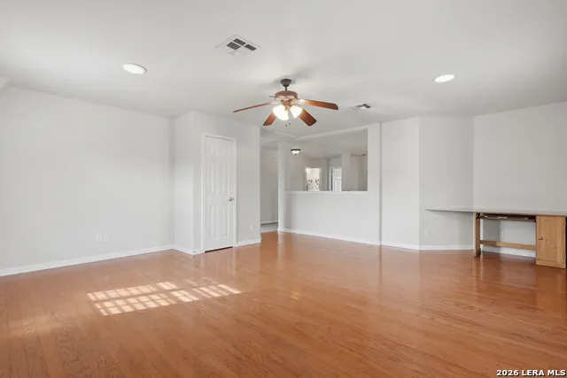 1203 Sand Wedge San Antonio, TX 78258