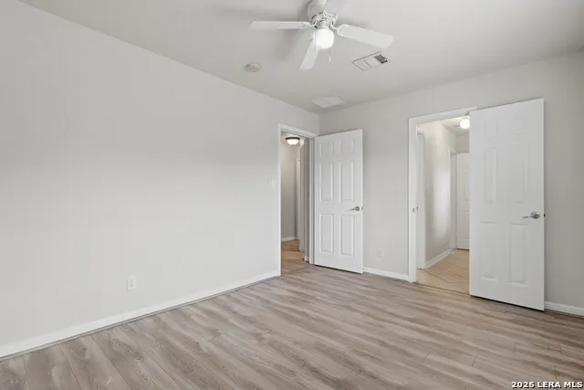 1203 Sand Wedge San Antonio, TX 78258