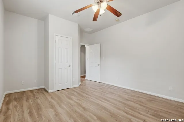 1203 Sand Wedge San Antonio, TX 78258