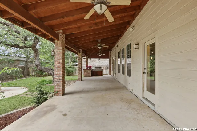 1203 Sand Wedge San Antonio, TX 78258