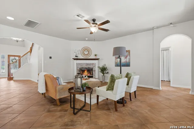 1203 Sand Wedge San Antonio, TX 78258