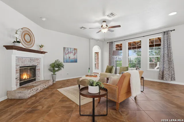 1203 Sand Wedge San Antonio, TX 78258
