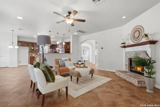 1203 Sand Wedge San Antonio, TX 78258