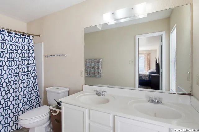 30 McLennan Oak San Antonio, TX 78240