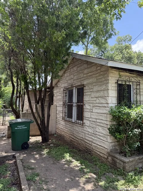 1026 Gibbs