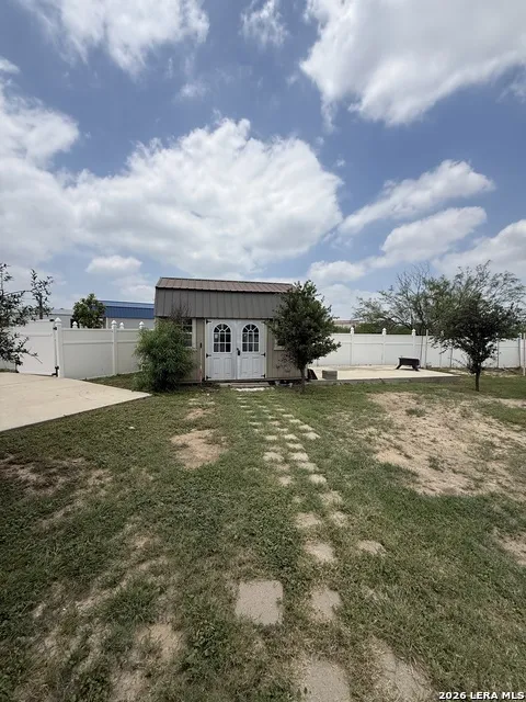 209 SANTA FE TRL Eagle Pass, TX 78852