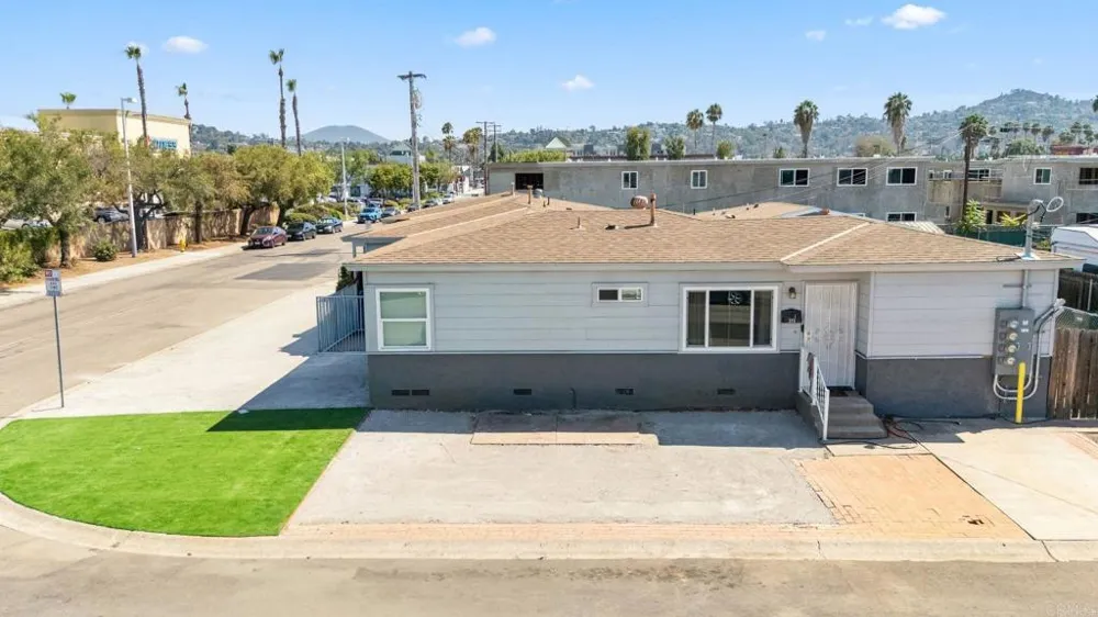 315 W Cypress Avenue El Cajon, CA 92020