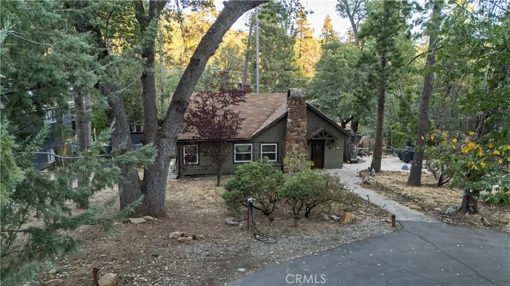 53985 Pine Crest Idyllwild, CA 92549