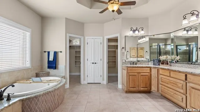192 COPPER RIDGE DR La Vernia, TX 78121