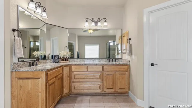 192 COPPER RIDGE DR La Vernia, TX 78121