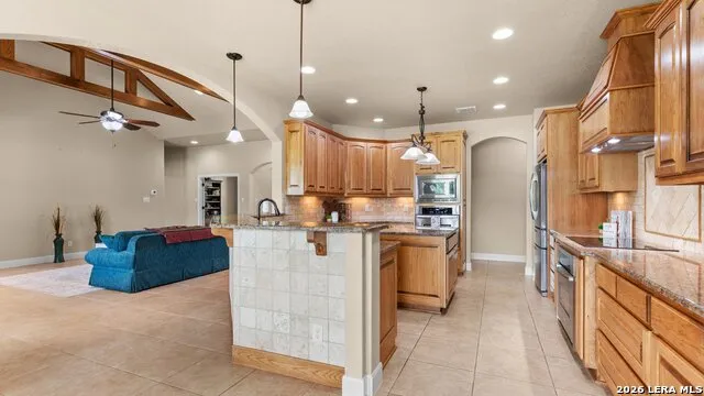 192 COPPER RIDGE DR La Vernia, TX 78121