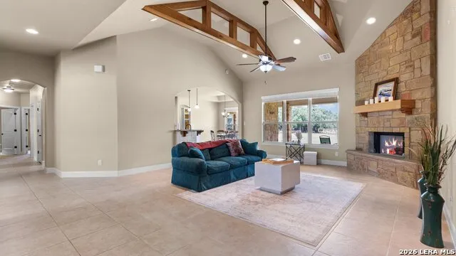 192 COPPER RIDGE DR La Vernia, TX 78121