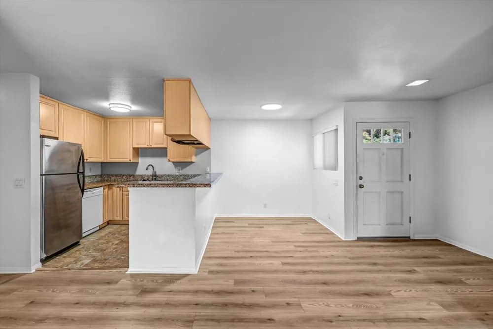 10026 Maya Linda #6204 San Diego, CA 92126