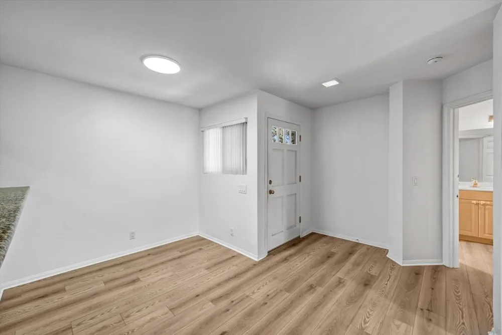 10026 Maya Linda #6204 San Diego, CA 92126