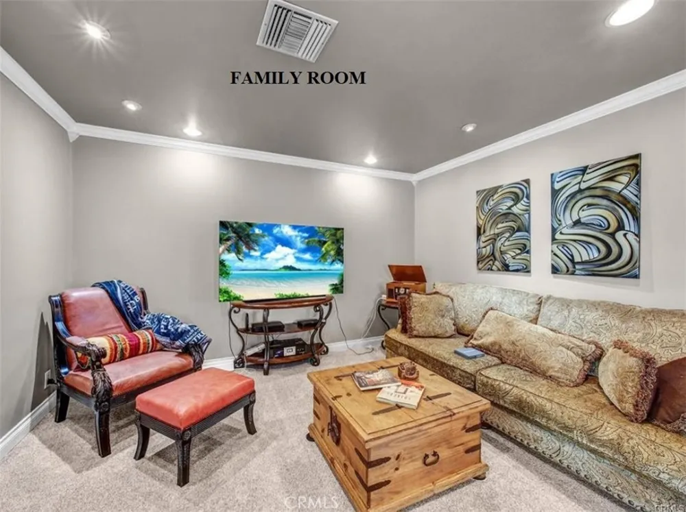 1461 E Grovecenter Street Covina, CA 91724
