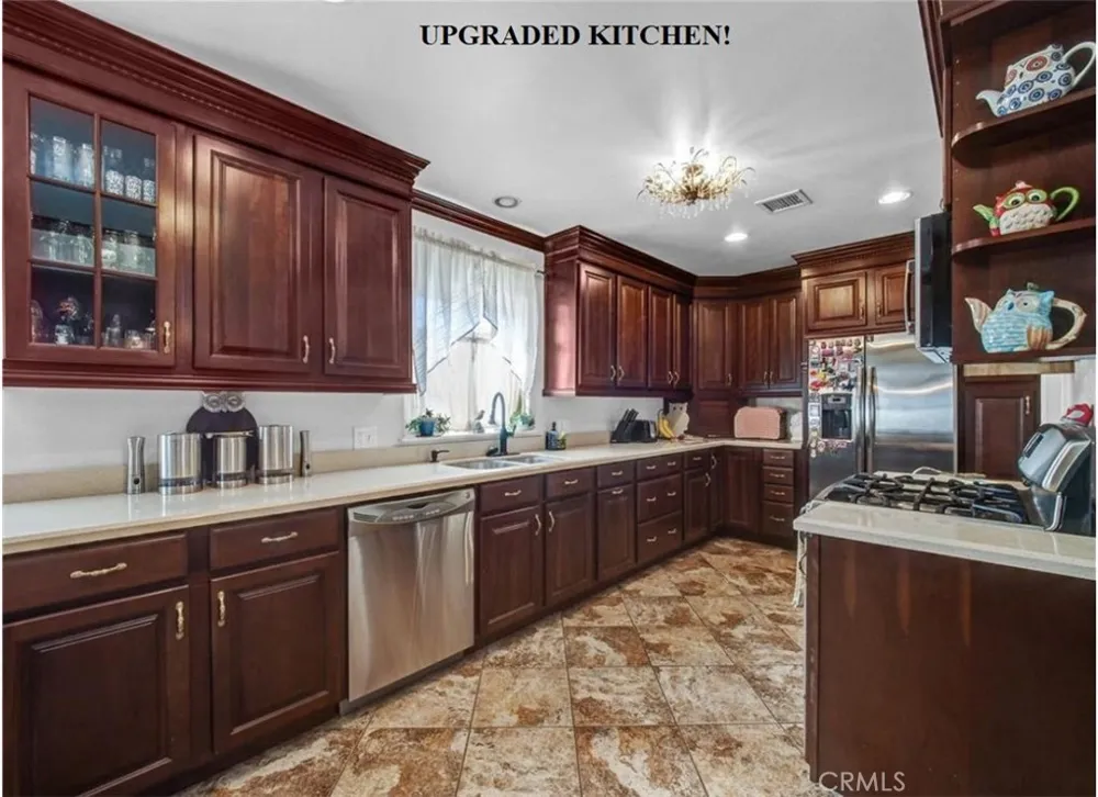 1461 E Grovecenter Street Covina, CA 91724