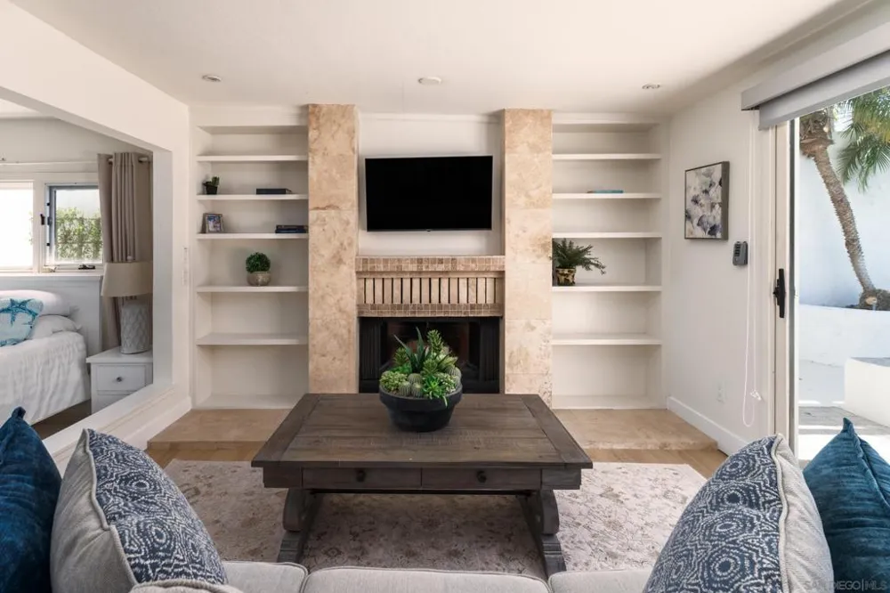 5918 Germaine Ln La Jolla, CA 92037