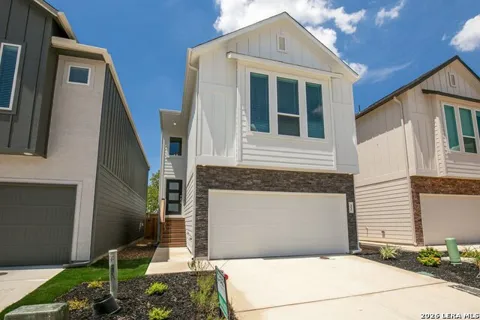 6464 Babcock Rd #703
