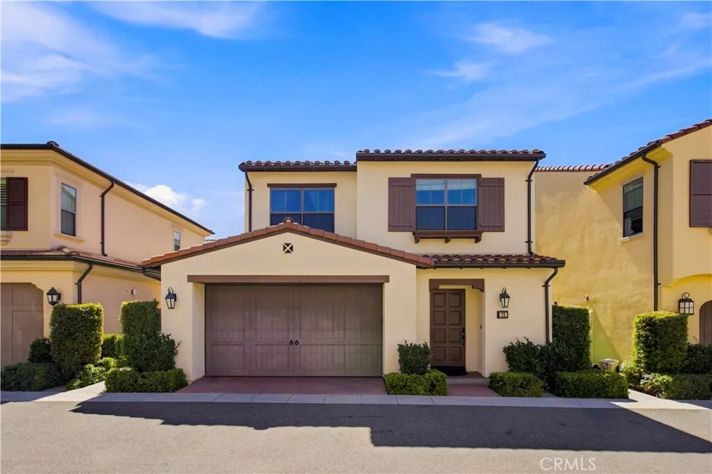 73 Wildvine Irvine, CA 92620