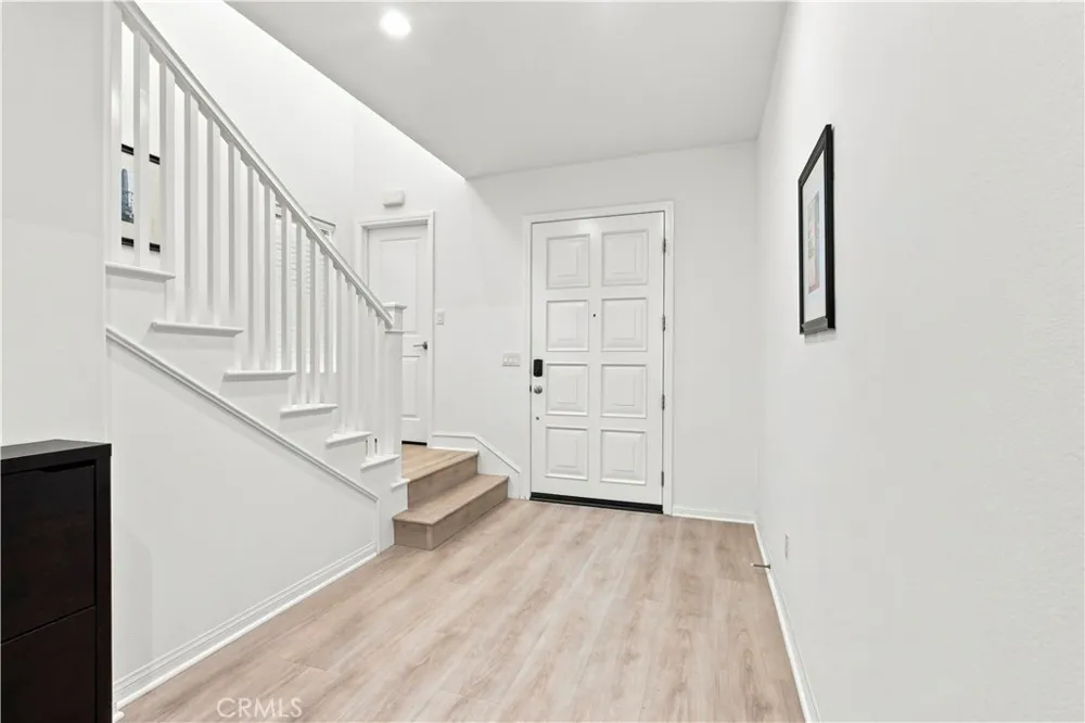 73 Wildvine Irvine, CA 92620