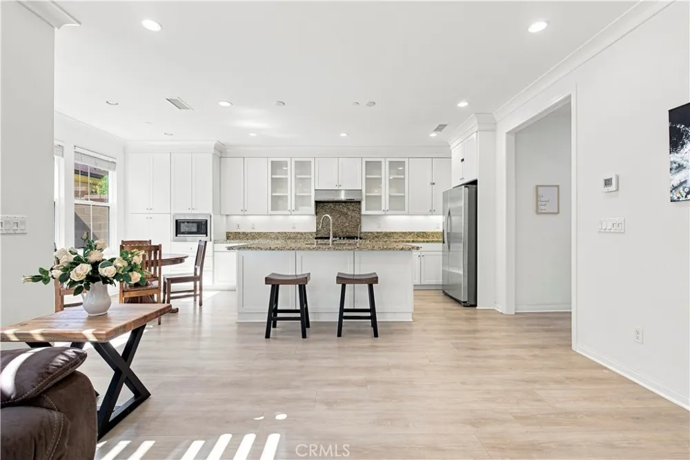 73 Wildvine Irvine, CA 92620