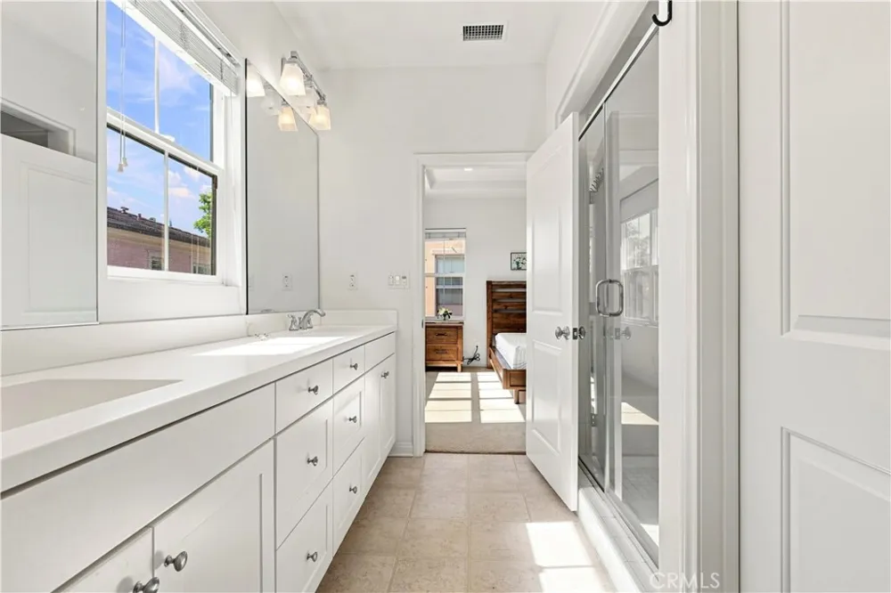 73 Wildvine Irvine, CA 92620