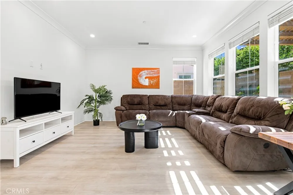 73 Wildvine Irvine, CA 92620