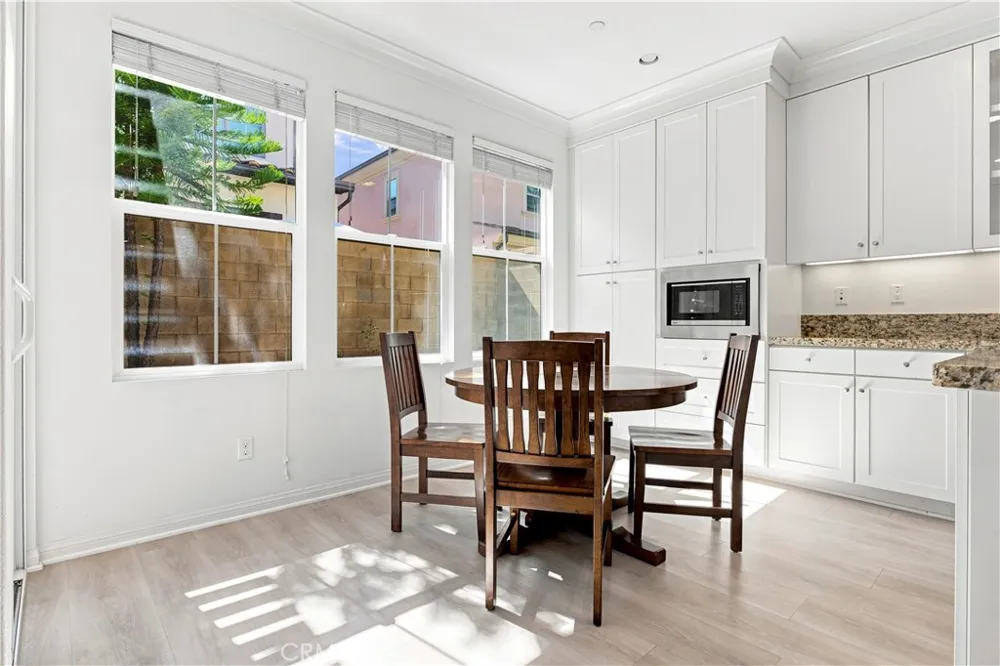 73 Wildvine Irvine, CA 92620