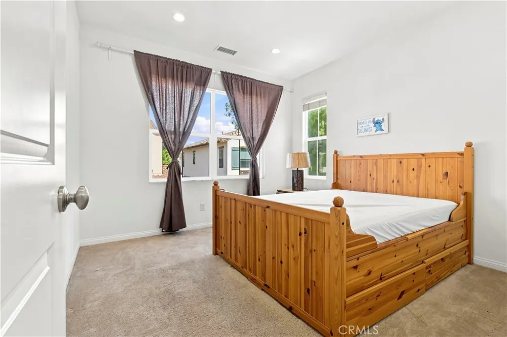 73 Wildvine Irvine, CA 92620