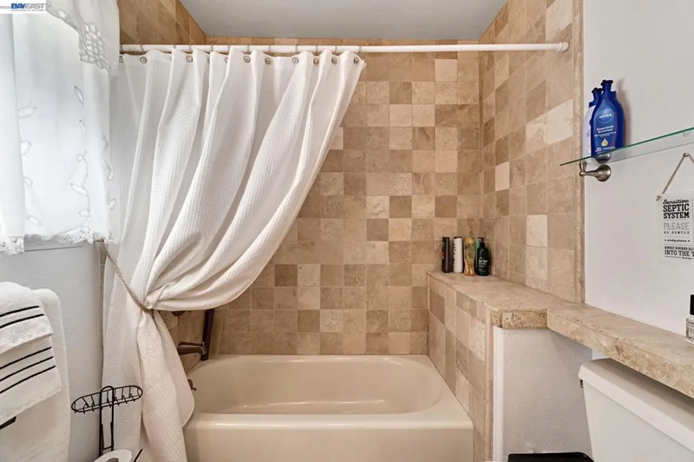 39309 Forest Park Ln Oakhurst, CA 93644